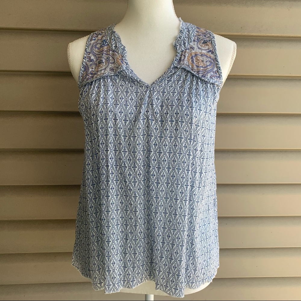 •True Craft• Lightweight Sleeveless Blouse-Size XS